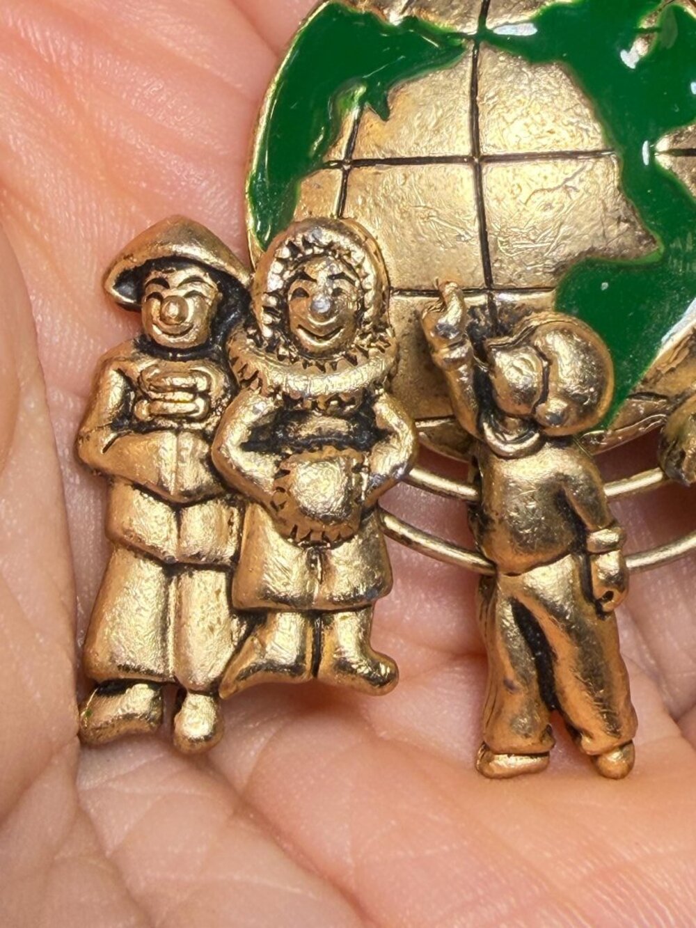 Vintage Children Around the World Brooch Globe Gold Tone Sliding Figure 1.85" - Picture 3 of 11